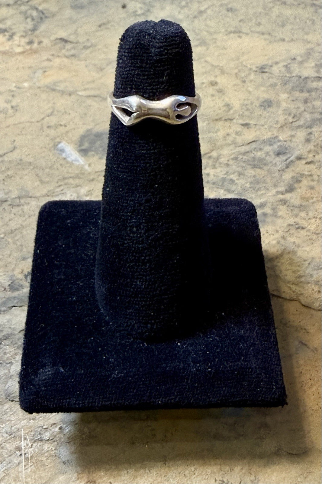 Vintage Exotic Sterling Silver Ring- Size 5.75