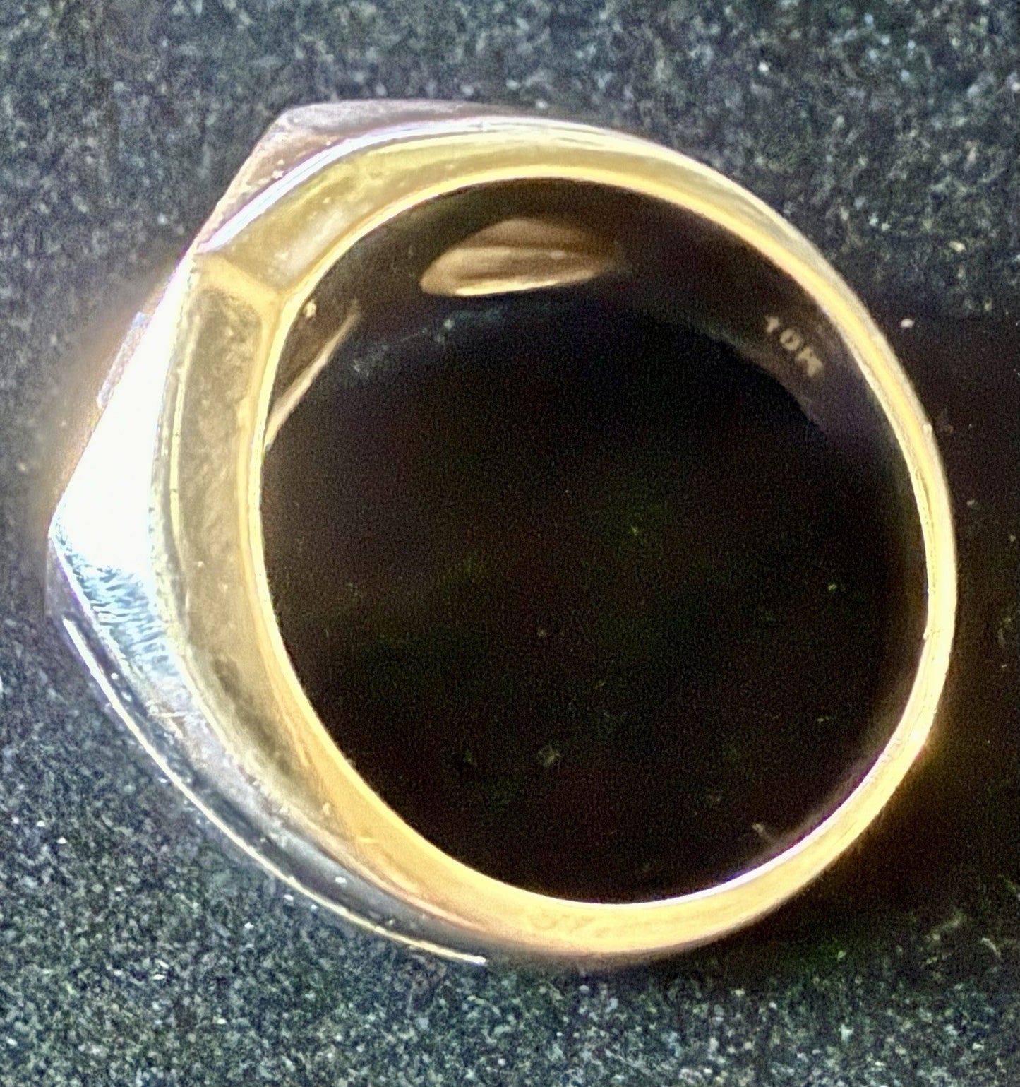 10K White Gold Onyx And Diamond Ring (9.85g) - Size 12