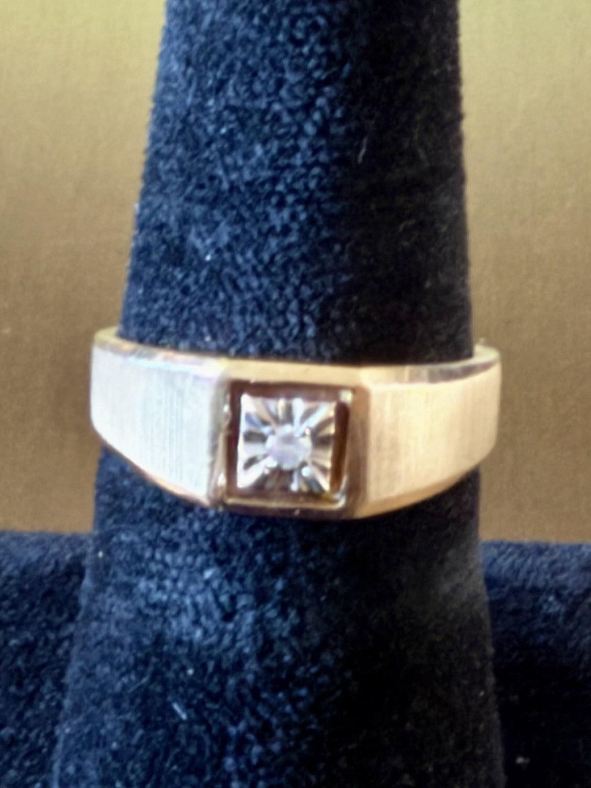 Vintage 10K Yellow Gold Diamond Ring (4.5g) - Size 10