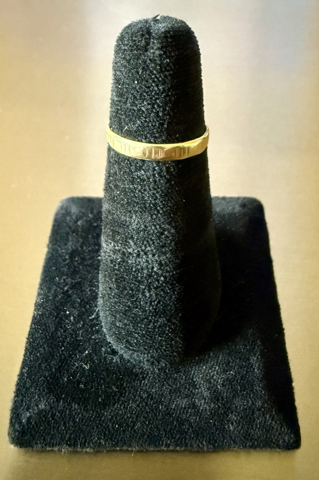 Vintage 10K Yellow Gold Band - Size 6.75 (1.6g)