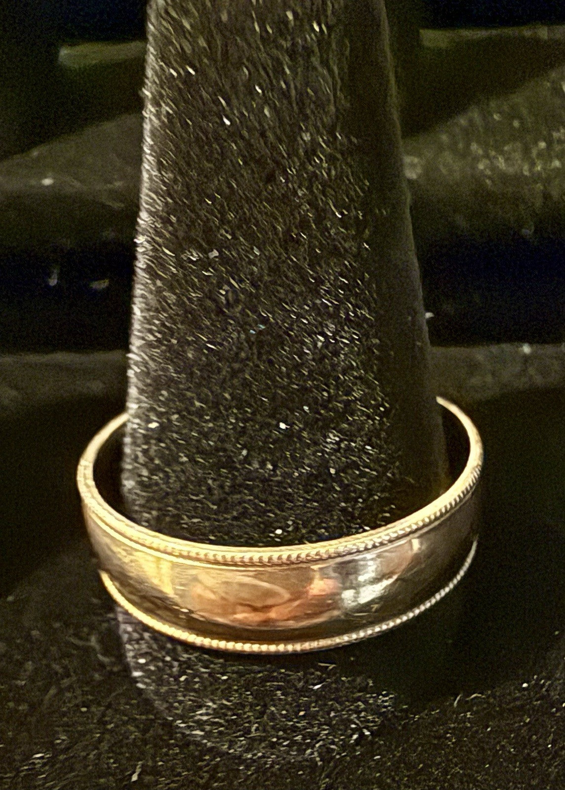 Vintage 10k Yellow Gold 7mm Wedding Band - Size 11.75 (4.11gms)