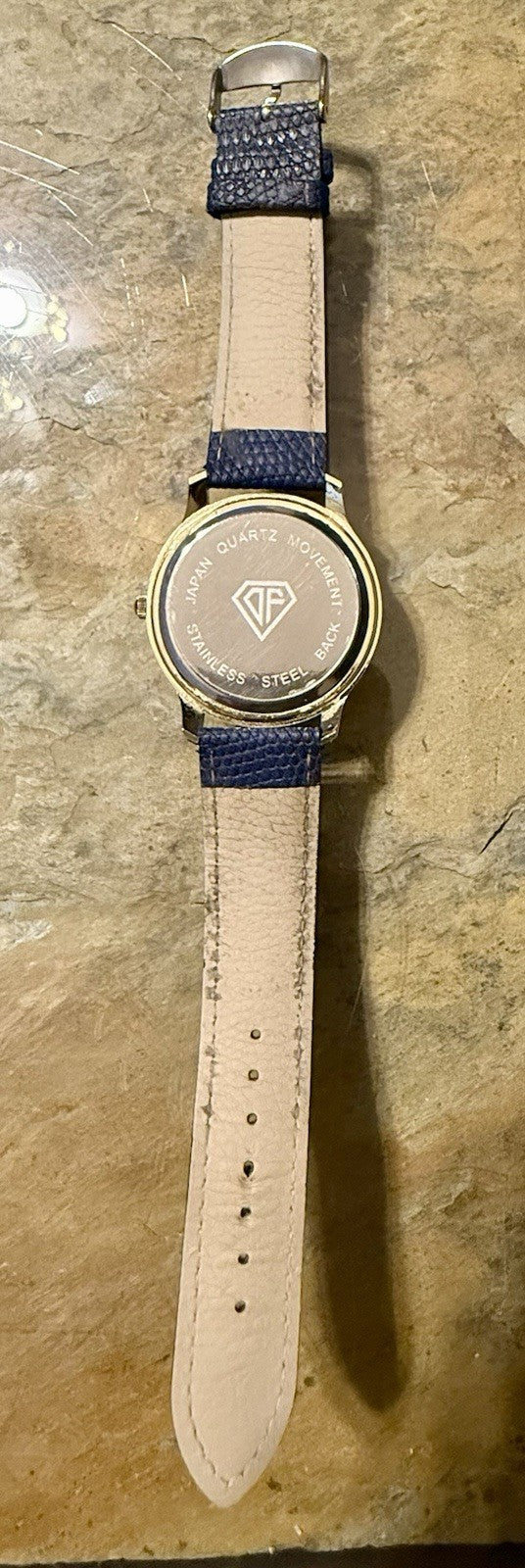 Quartz Watch - Men