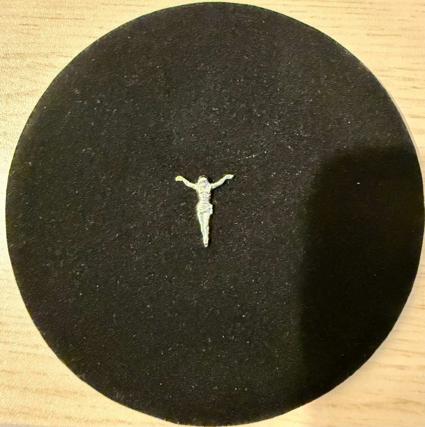 10K Gold Jesus Figure (.18gms)