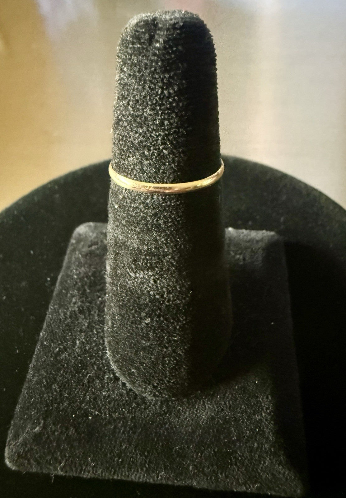 Vintage 10K Yellow Gold Band Size 8 (.54g)