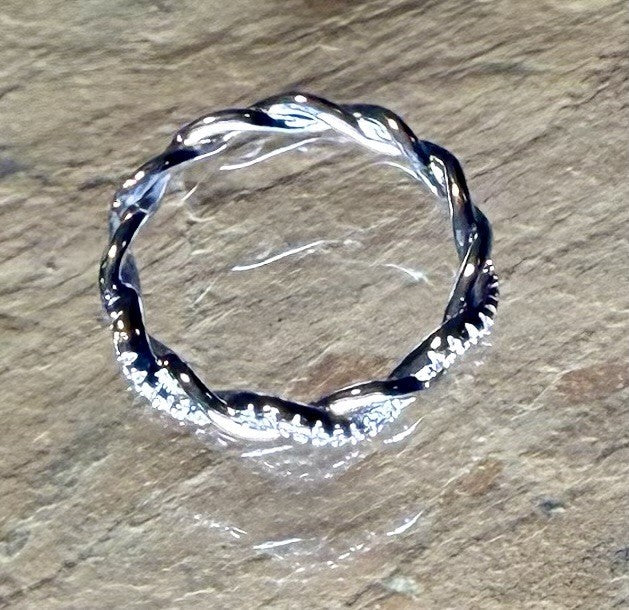 Sterling Silver Infinity Twist Band -Size 7