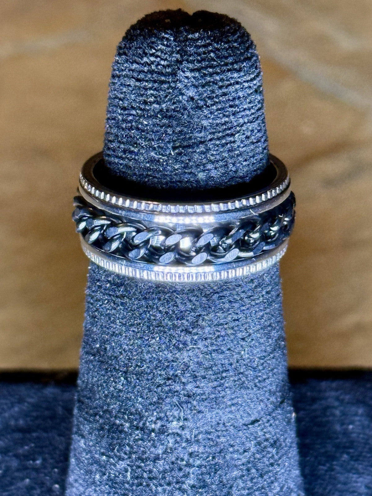 Men’s Stainless Steel Wedding Band with Rotating Chain Center - Size 7