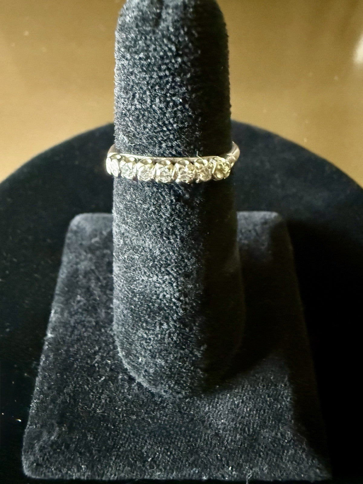 Diamond 14K White Gold Ring - Size 7.25 (2.24g)