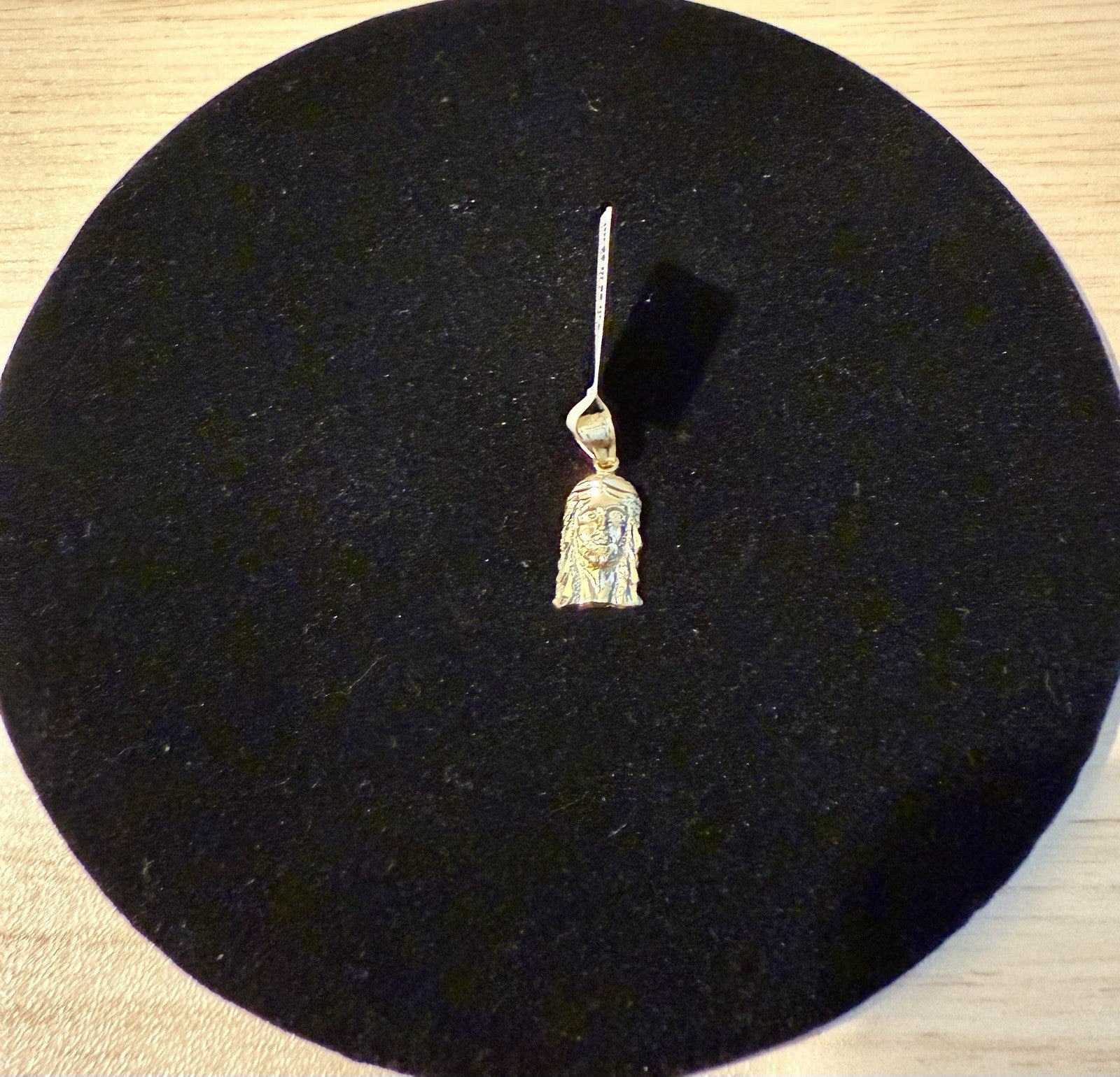 10Kt Yellow Gold Jesus Pendant (.8gms)