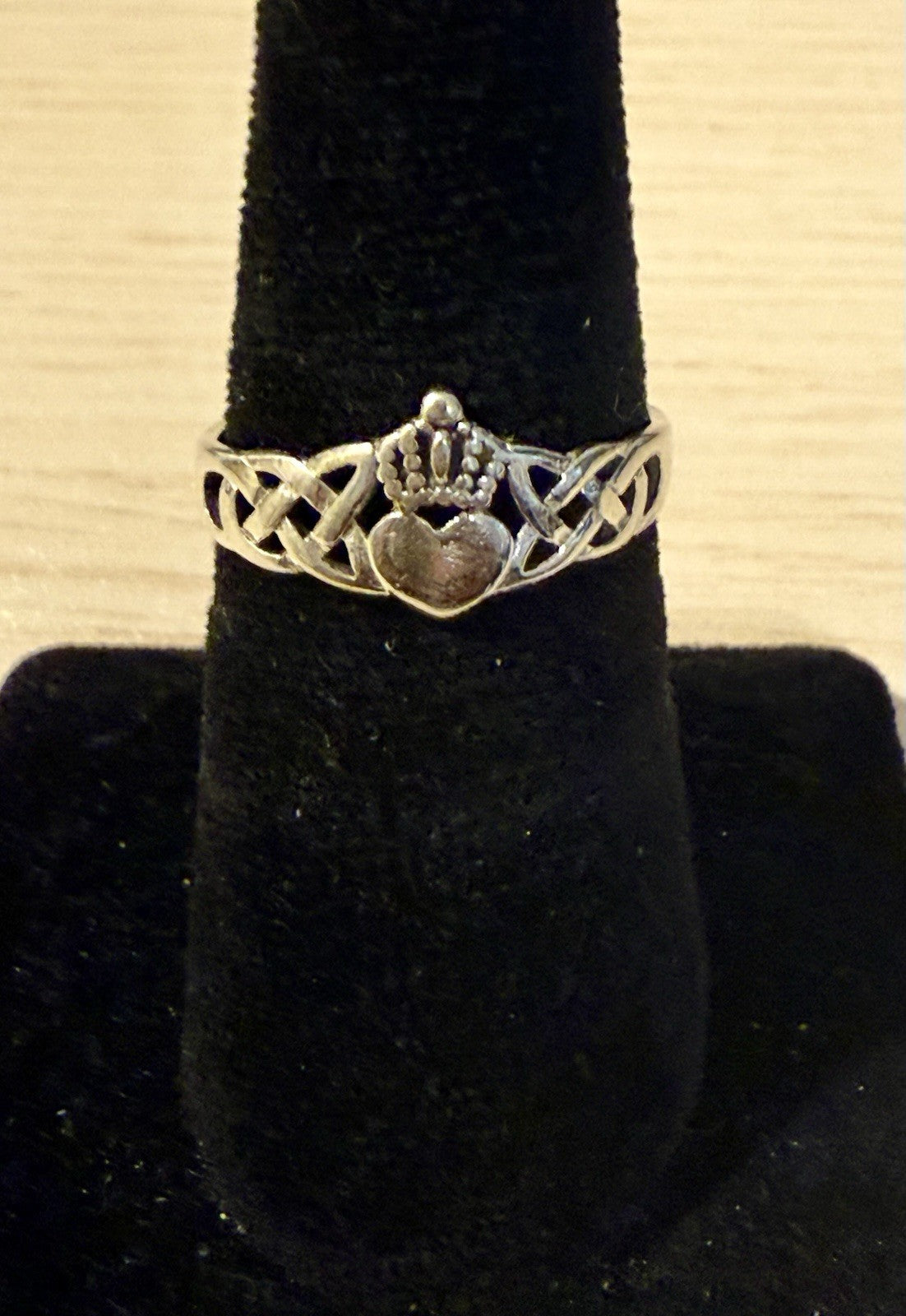 Claddagh Celtic Knot Heart Filigree Ring  925 Sterling Silver - Size 8.25
