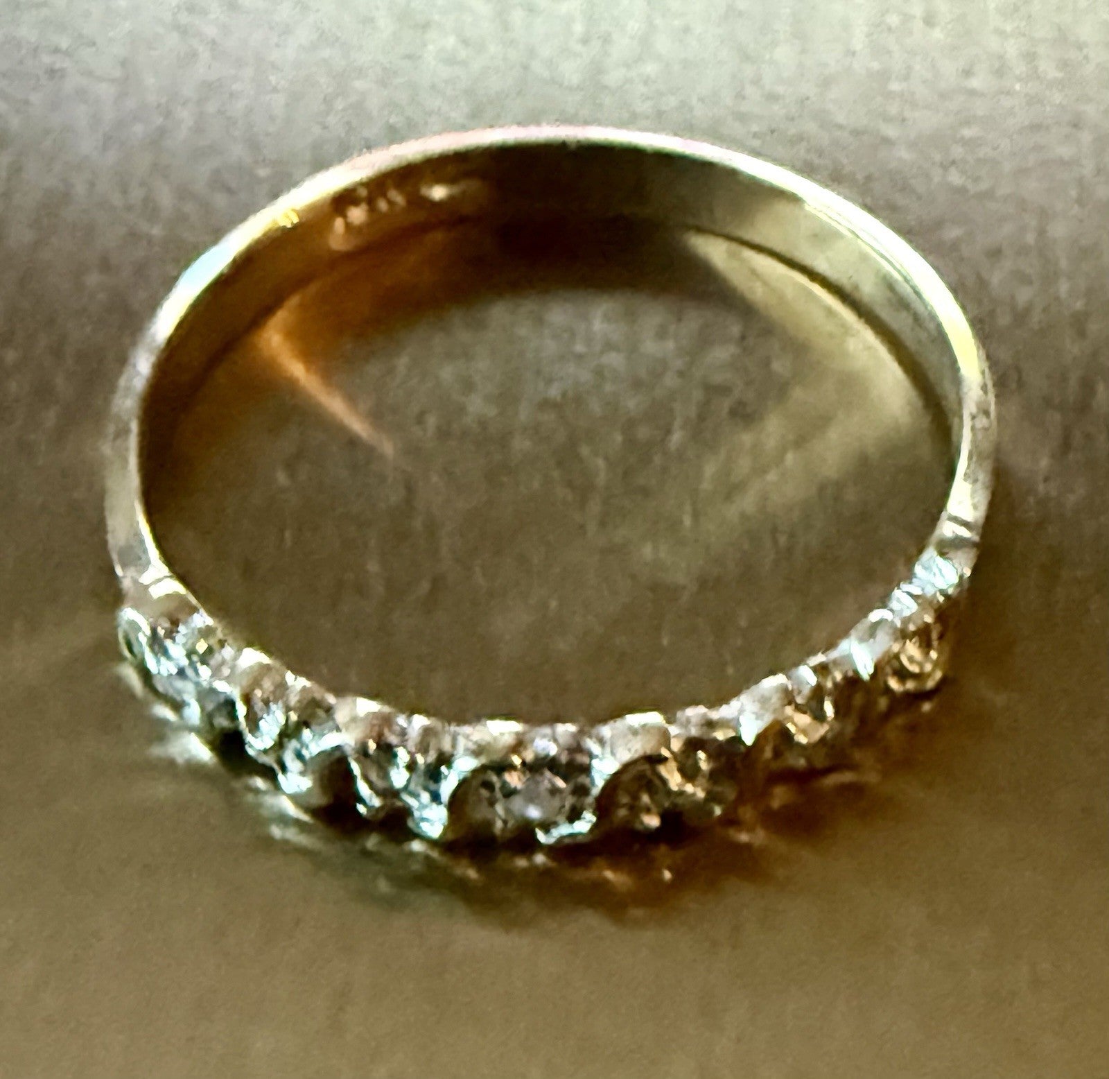 Vintage 10K Yellow Gold Diamond Band (1.00g) -Size 6