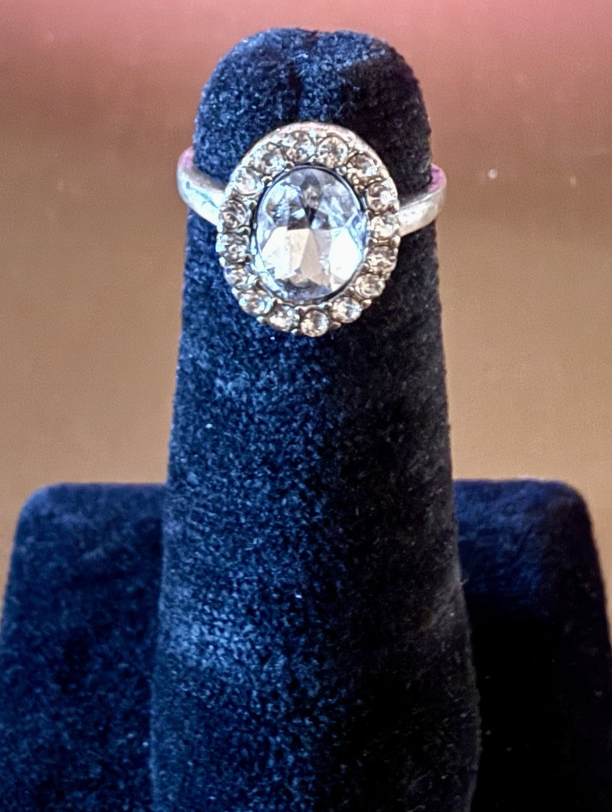 Ladies Silver Tone Ring - Size 4