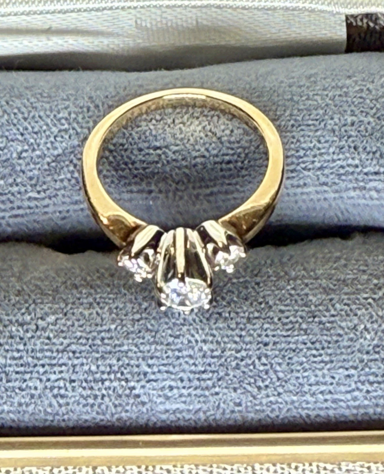 Vintage 10K Gold 3-Diamond Cluster Ring 3g w/ Original Stones Jewelry Box 