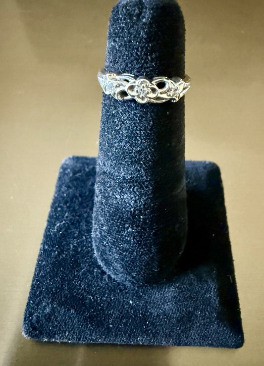 Vintage 14K White Gold Diamond Ring Size 5.25 (2g)