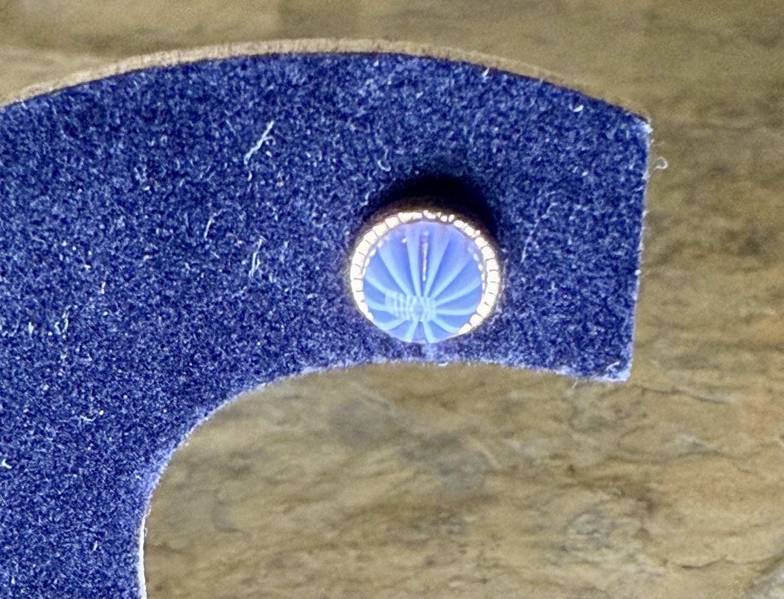 Round Stud Earrings 