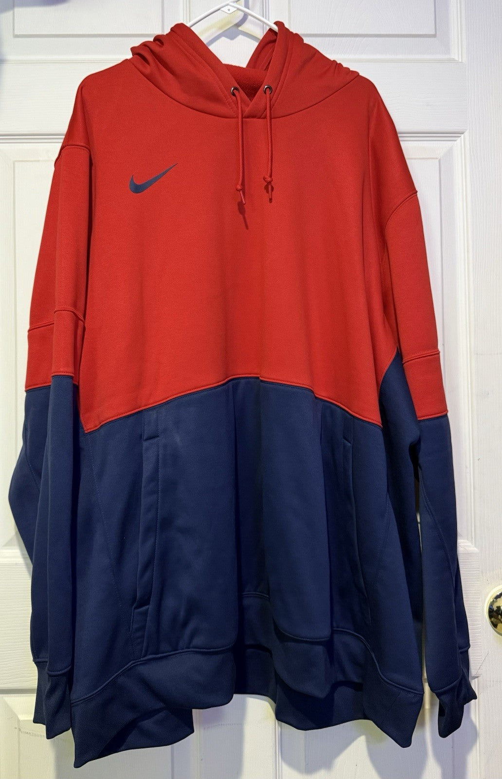 Nike Men's Red/Navy  Pullover Hoodie