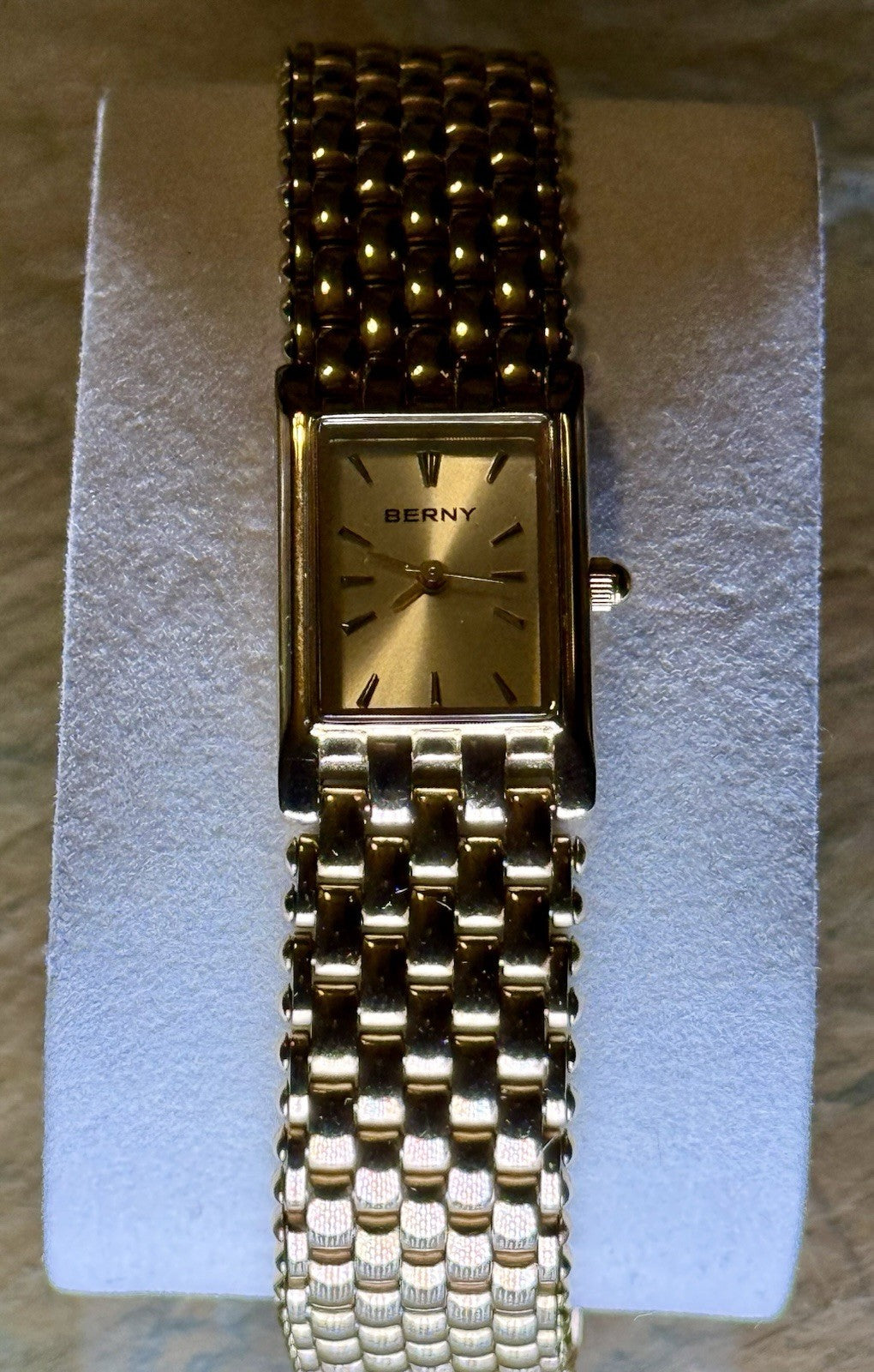 BERNY Women's Rectangular Quartz Gold Watch