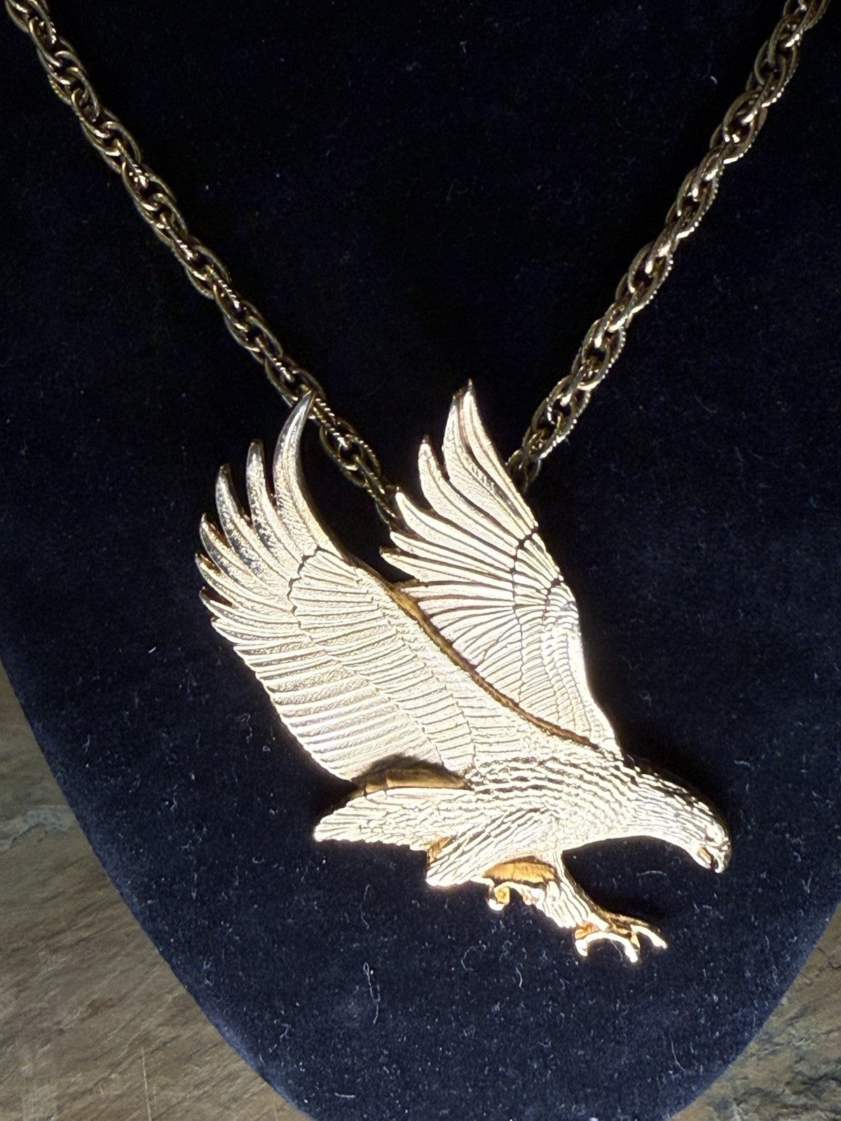 Gold Tone 3 1/2" Eagle Pendant & 24" Gold Tone Link Chain