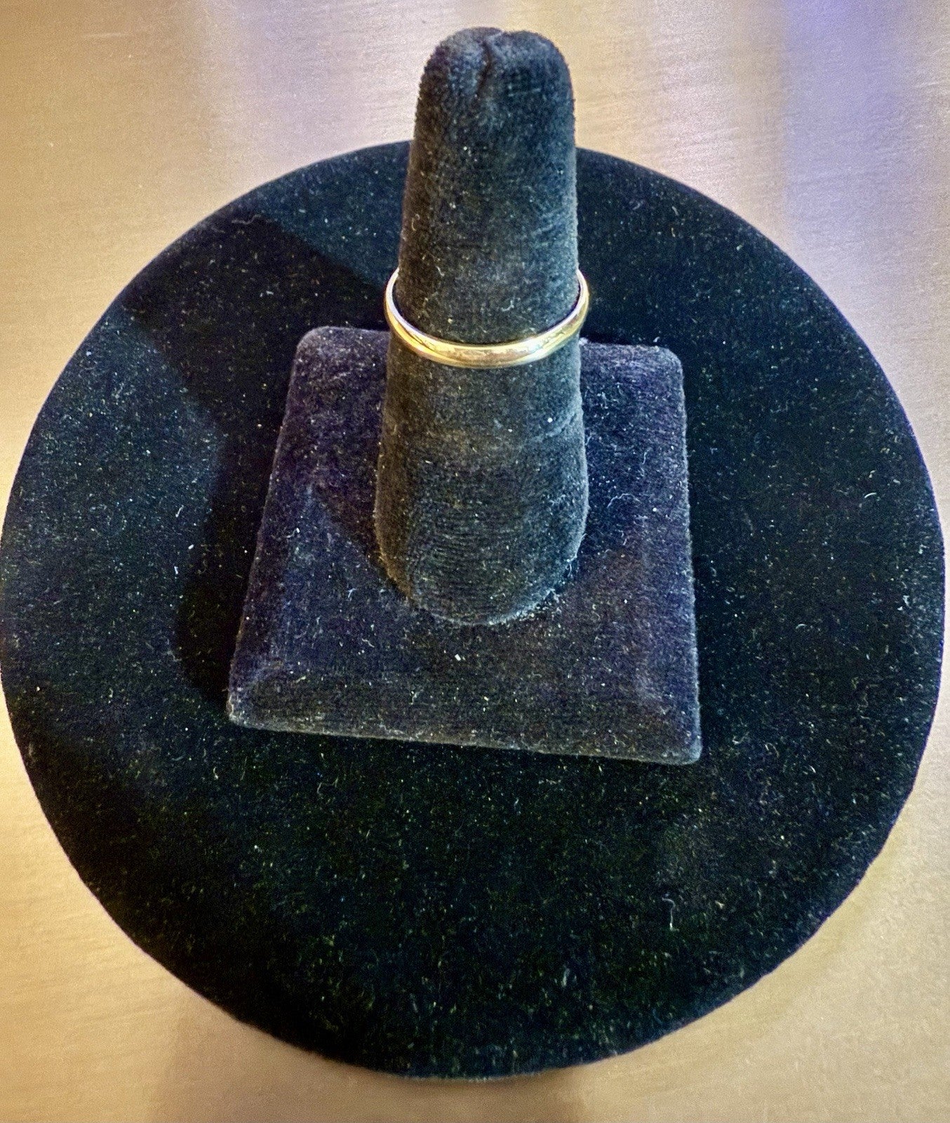 10K Yellow Gold Wedding Band  Size 10 (1.8g)