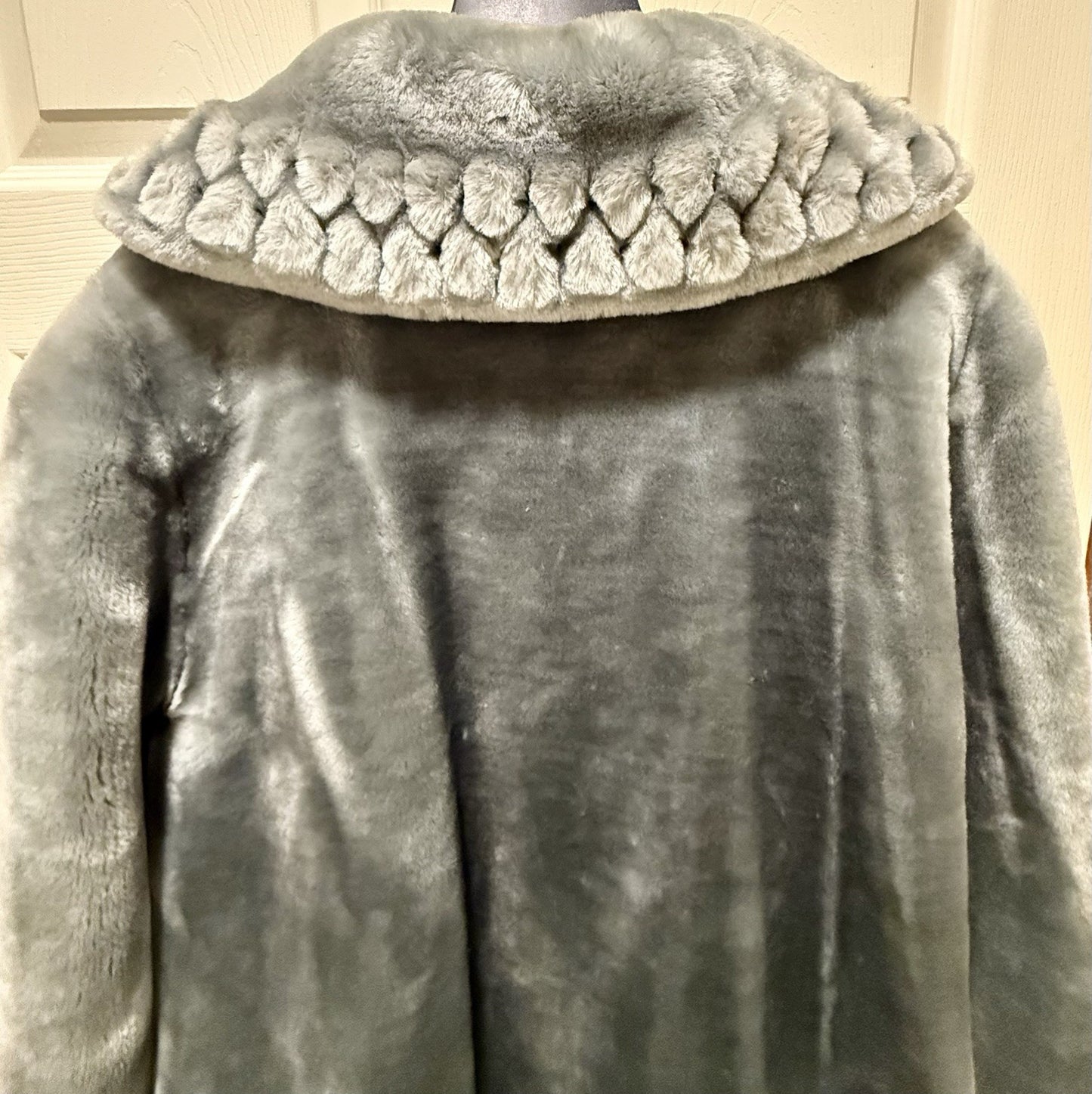 Vintage  Donna Lepure Faux Fur Coat 
