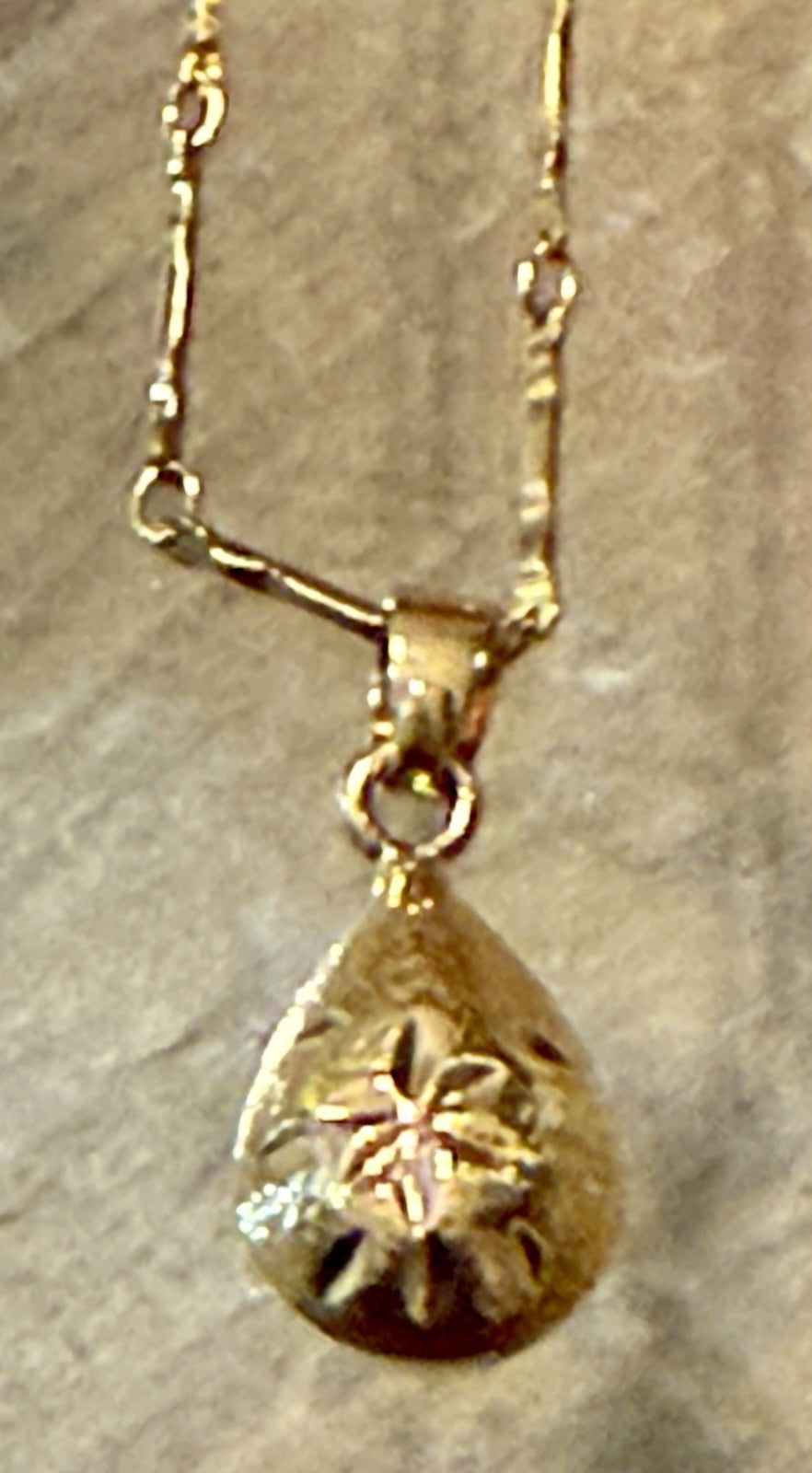 Gold Tone Necklace and Drop Pendant 