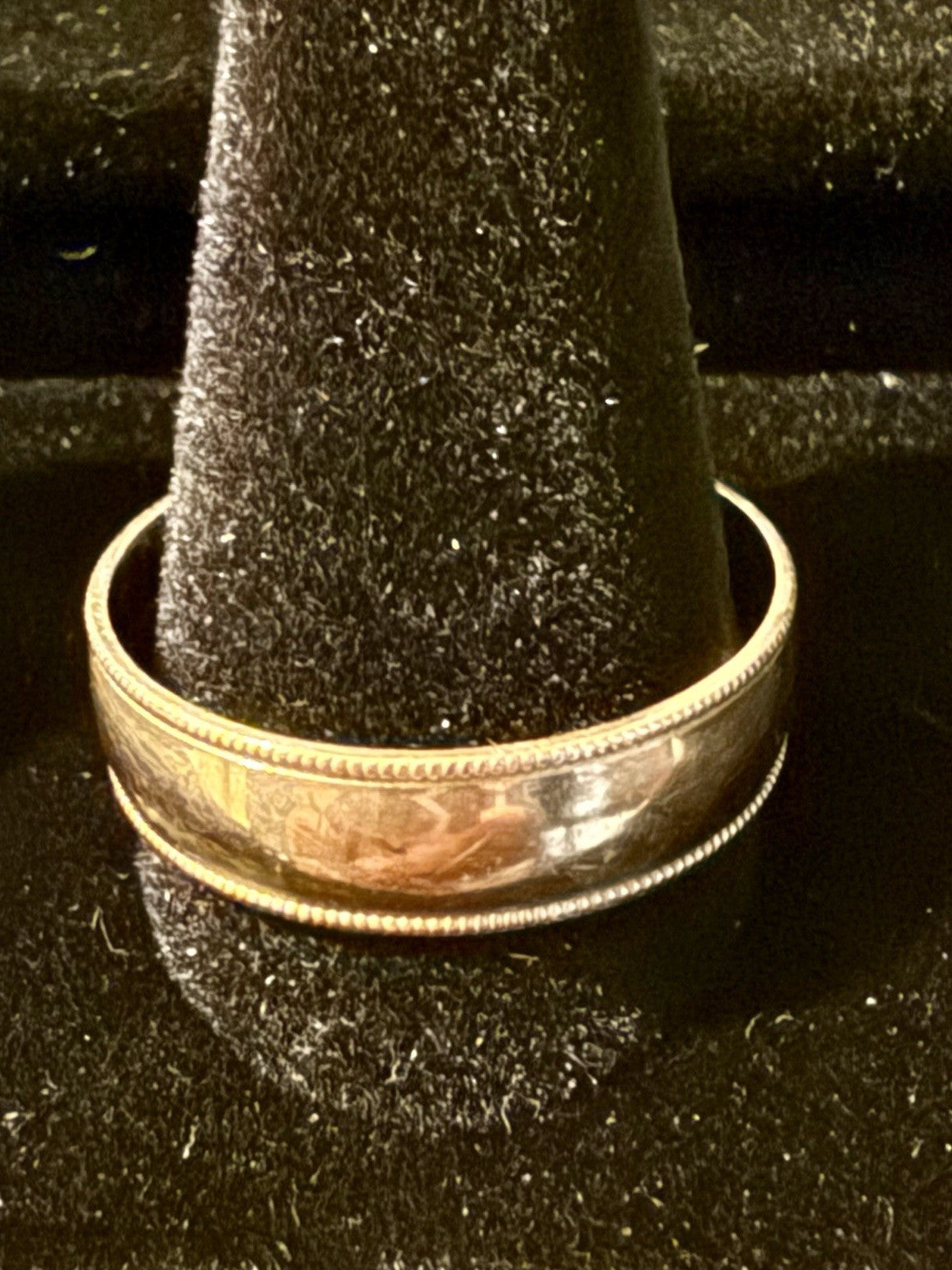 Vintage 10k Yellow Gold 7mm Wedding Band - Size 11.75 (4.11gms)