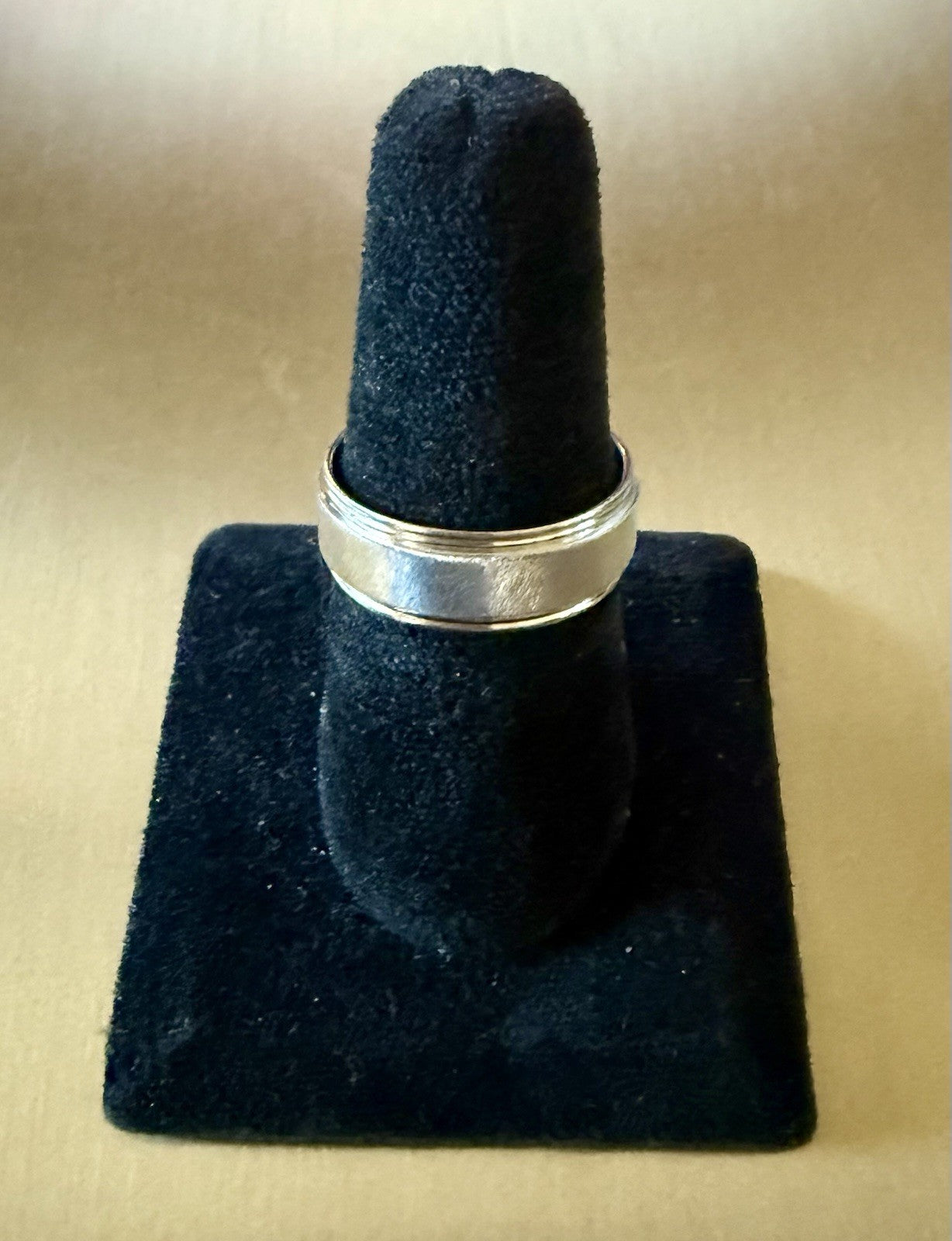Men’s Stainless Steel Wedding Band -Size 10