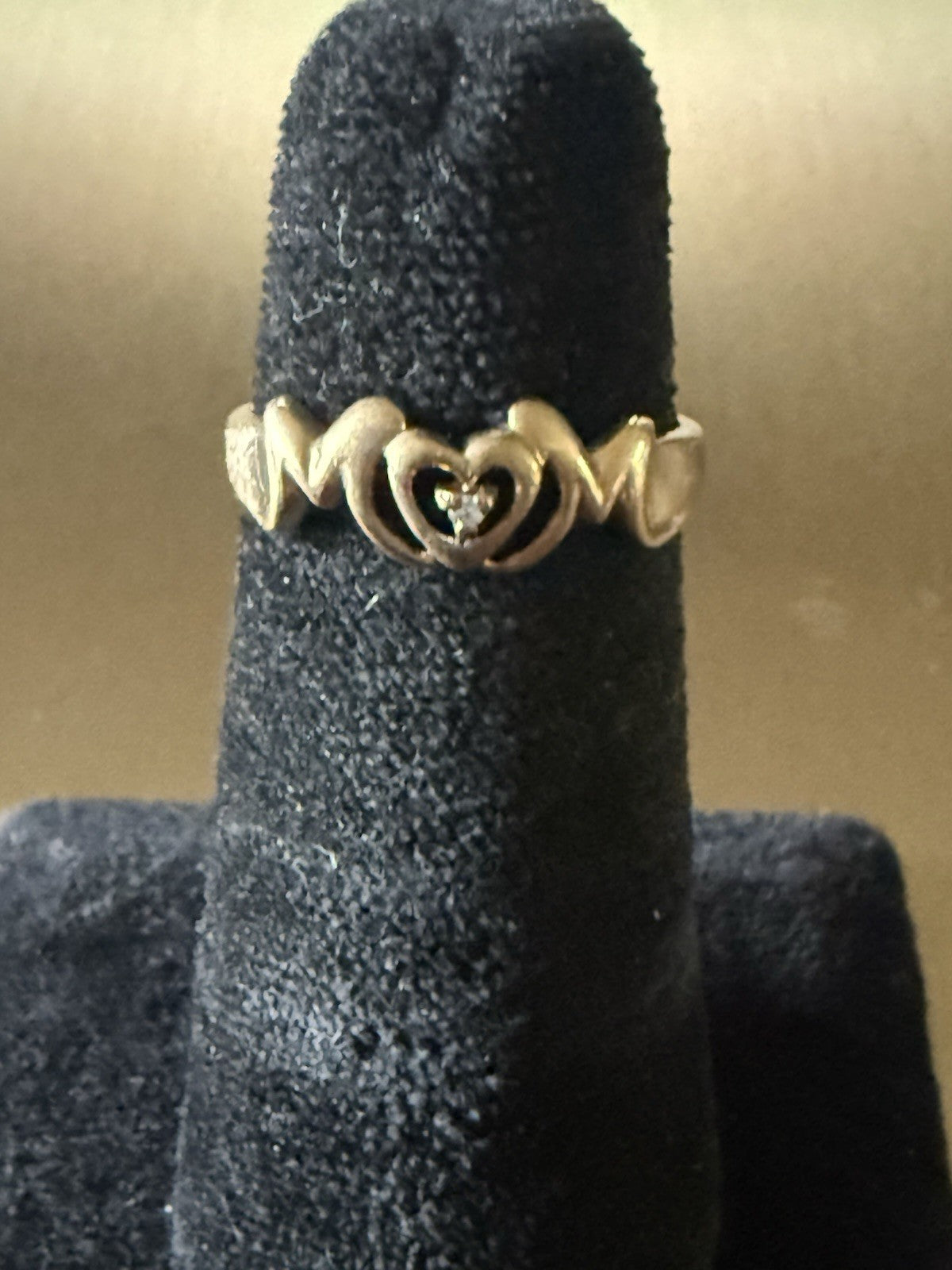 10K Yellow Gold Diamond Mom Ring (1.49g)- Size 6.25