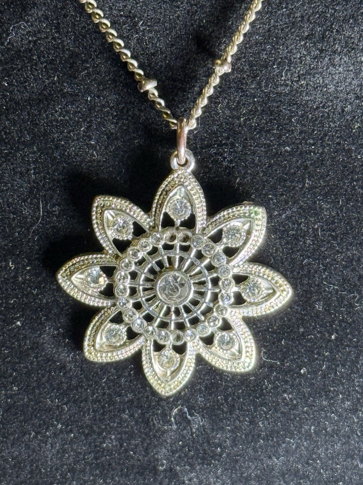 Silver-Toned Flowers Pendant Necklace