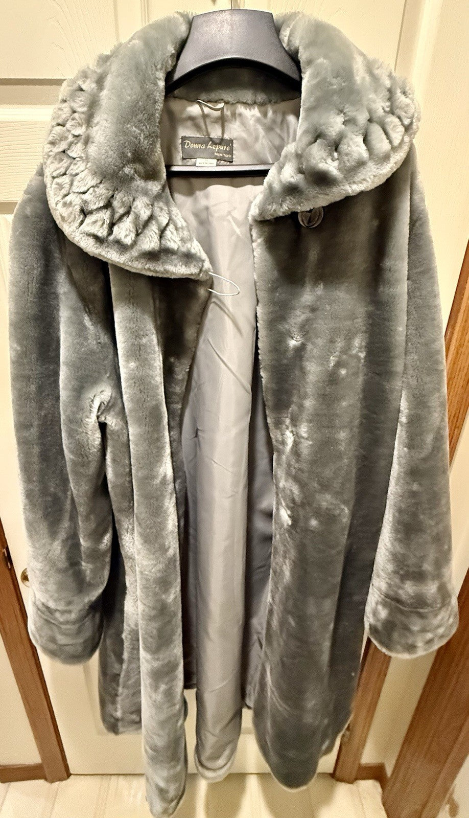 Vintage  Donna Lepure Faux Fur Coat 