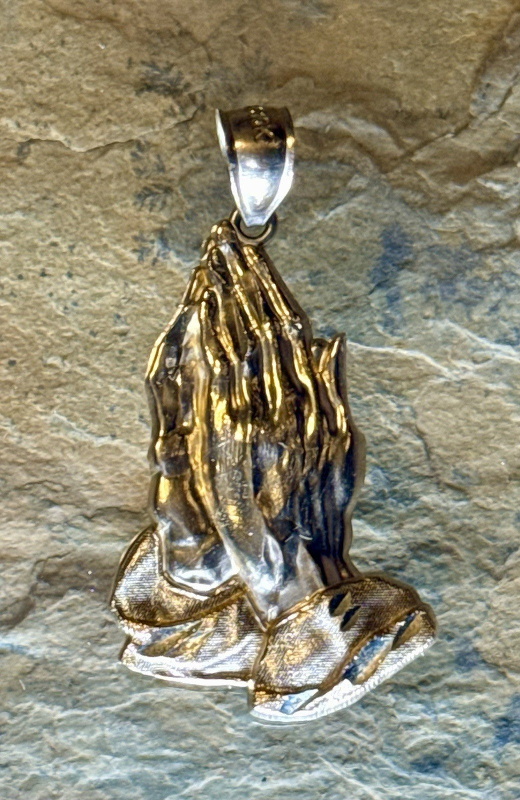 Real 10k Yellow Gold Praying Hand Charm Pendent Diamond Cut  Men Women- 2.29g