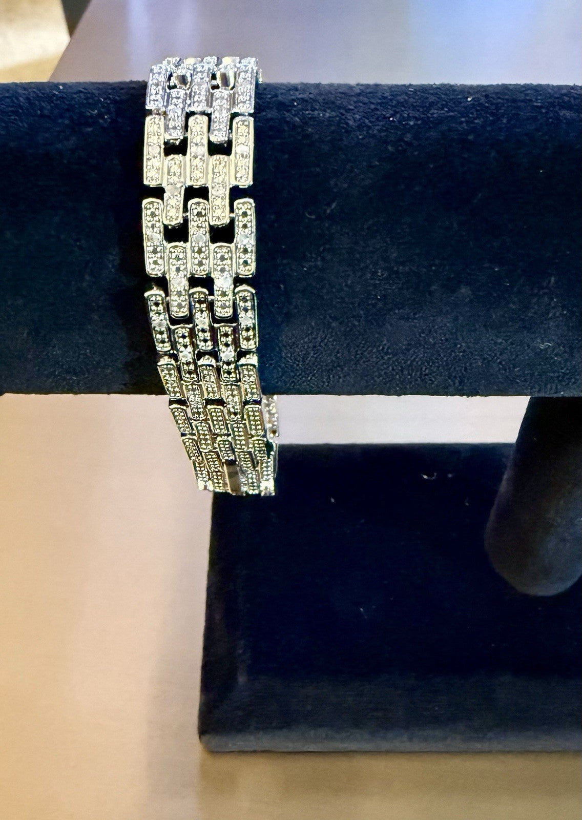 10K White Gold Diamond Bracelet (20.72g) - 7.5”