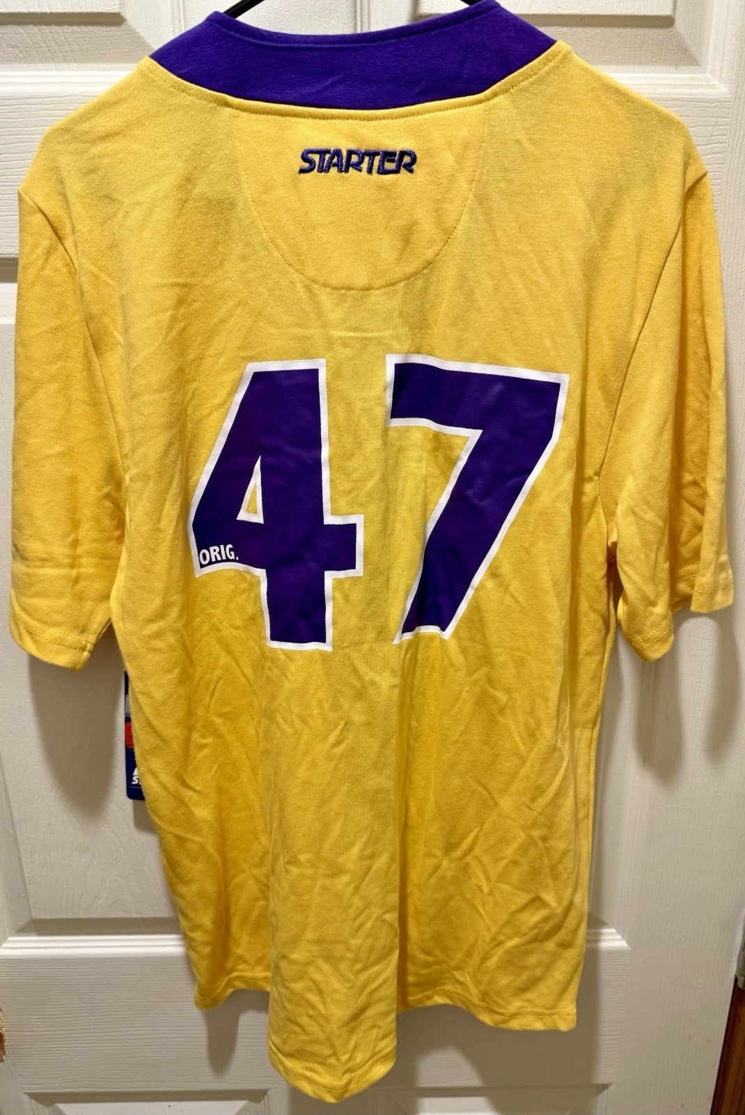 Starter Los Angeles Lakers NBA Baseball Jersey Mens Large Gold Button-Down New