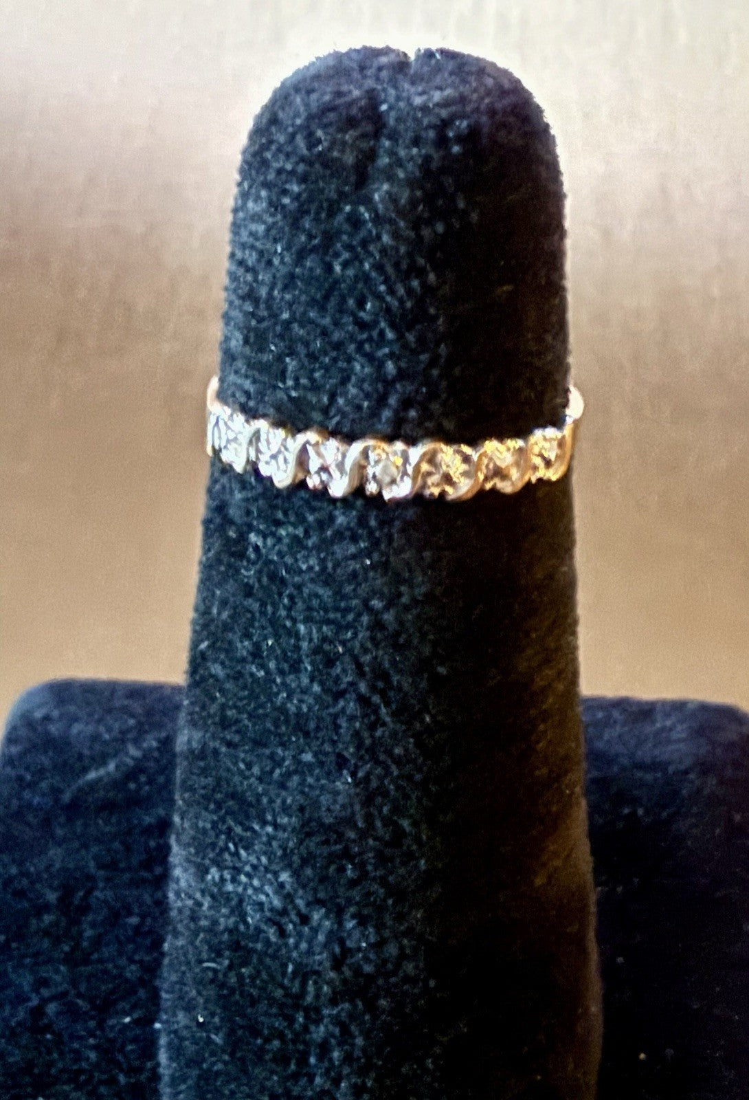 Vintage 10K Yellow Gold Diamond Band (1.00g) -Size 6