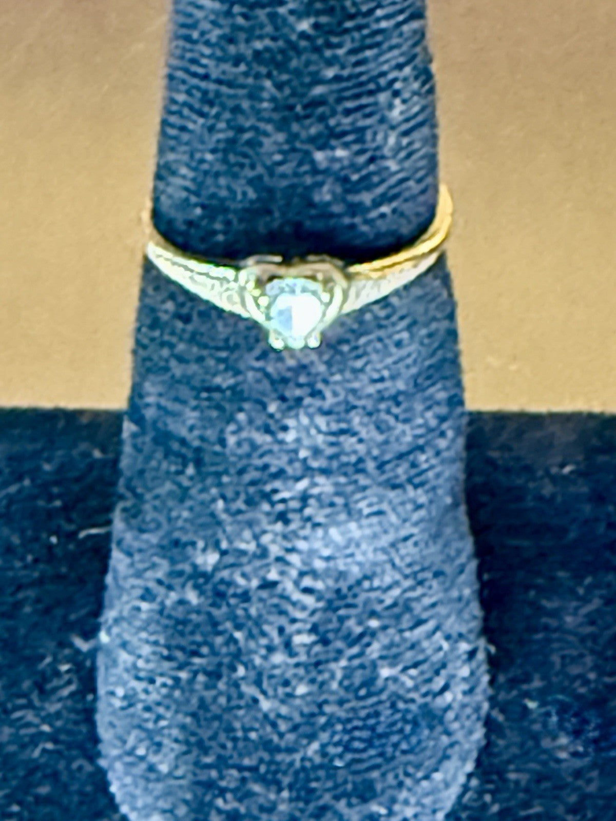 Vintage 10K Heart Solitaire Ring-size 7 (1.33gms)