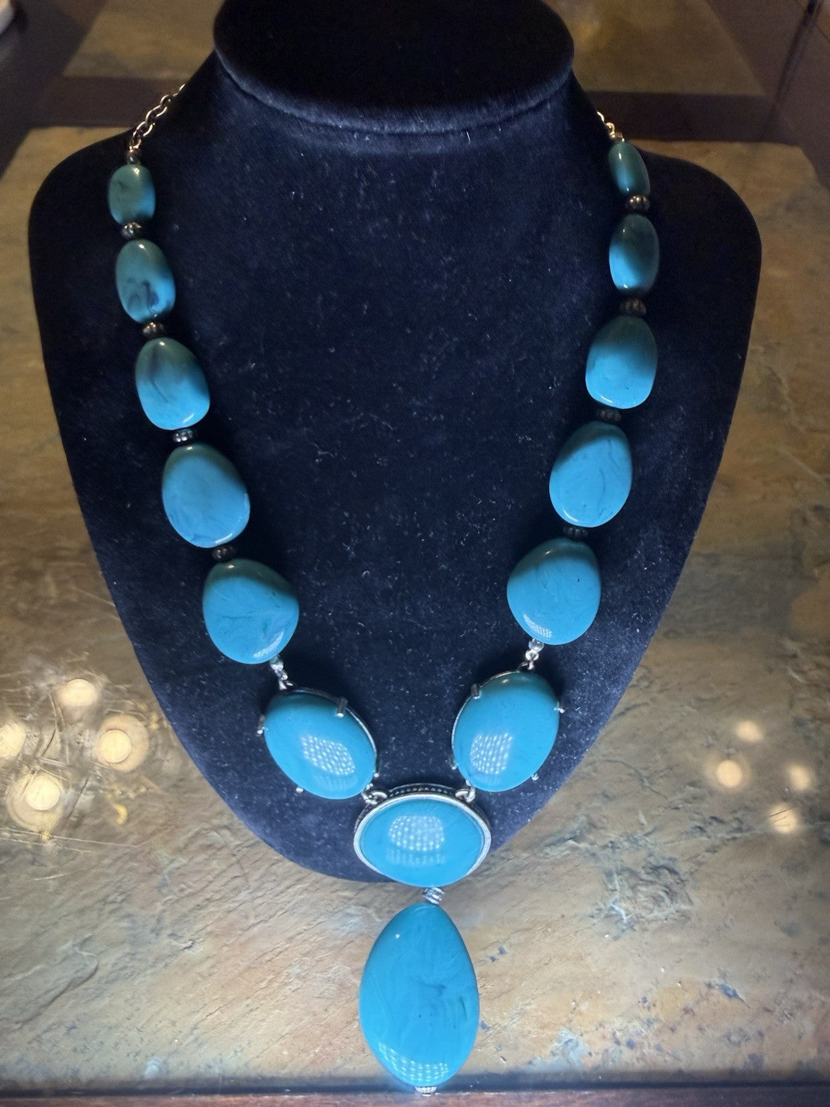 Vintage Avon Big and Bold Faux Turquoise Adjustable Drop Necklace 