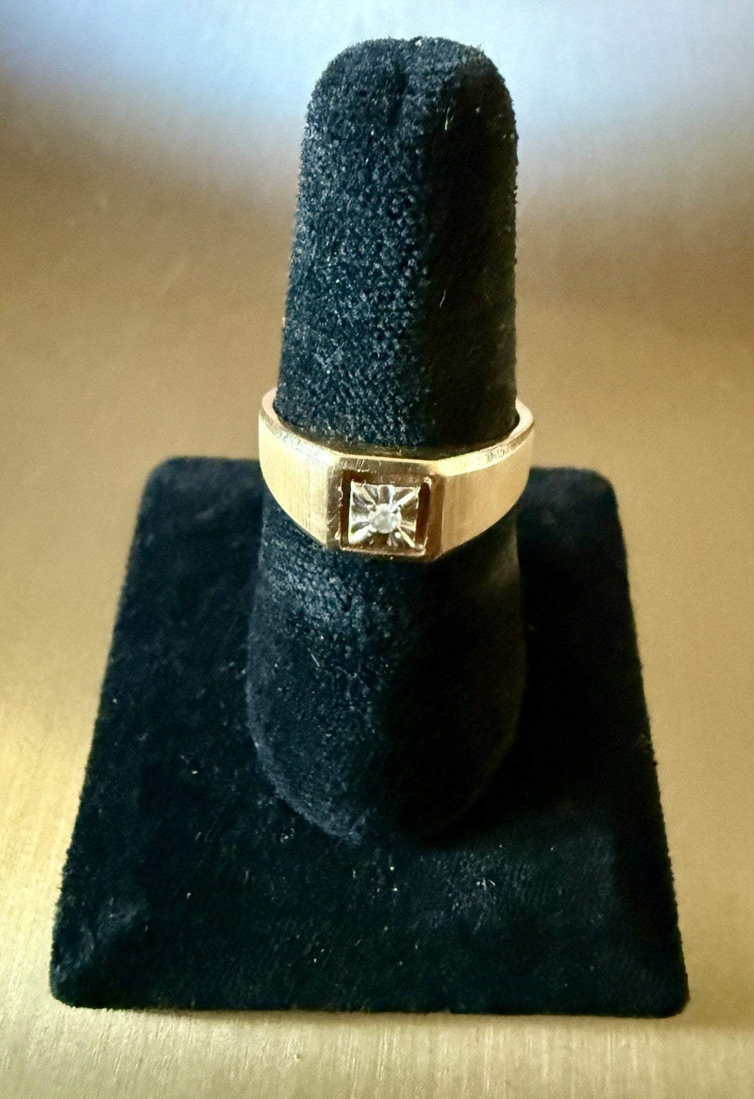 Vintage 10K Yellow Gold Diamond Ring (4.5g) - Size 10 