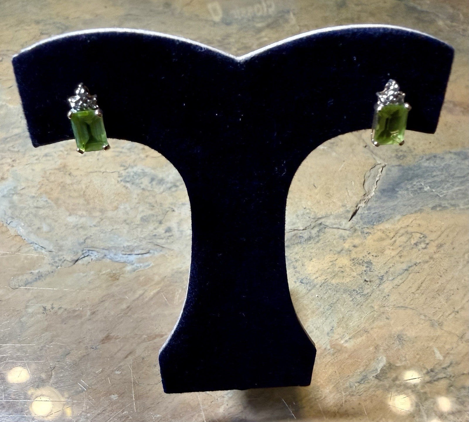 VINTAGE 10k GOLD PERIDOT AND DIAMOND GEMSTONE EARRINGS