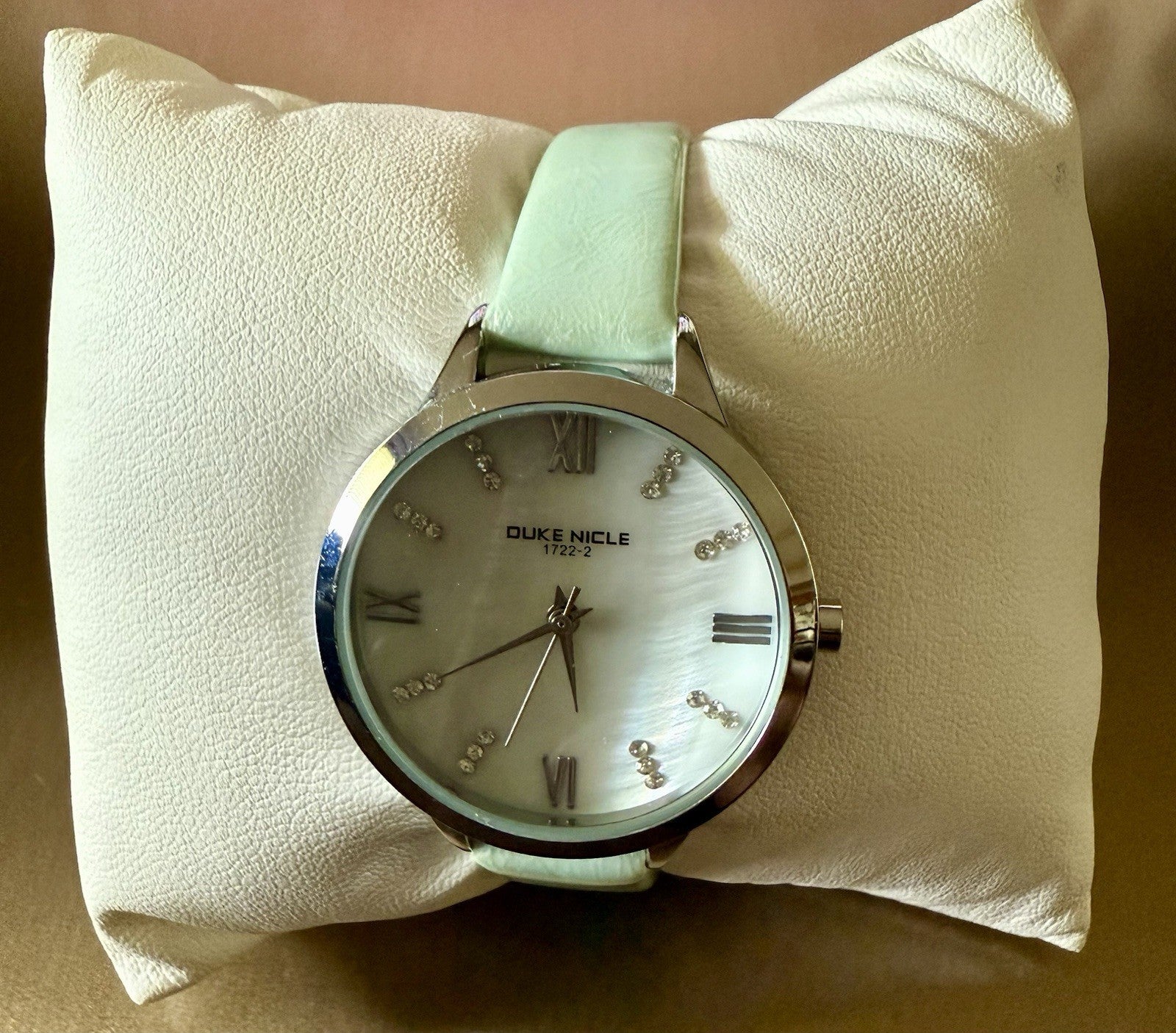 Duke Nicle 1722-2 Analog Watch