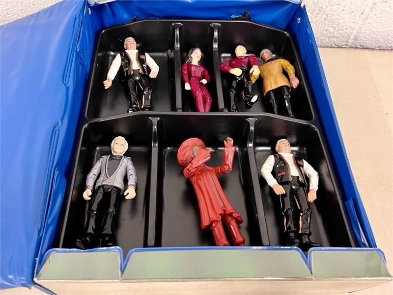 Star Trek The Next Generation Collectors Case and Figures