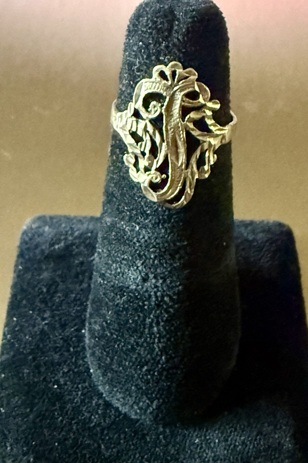 Vintage 10K Yellow Gold Initial Ring (1.76g) Size 6