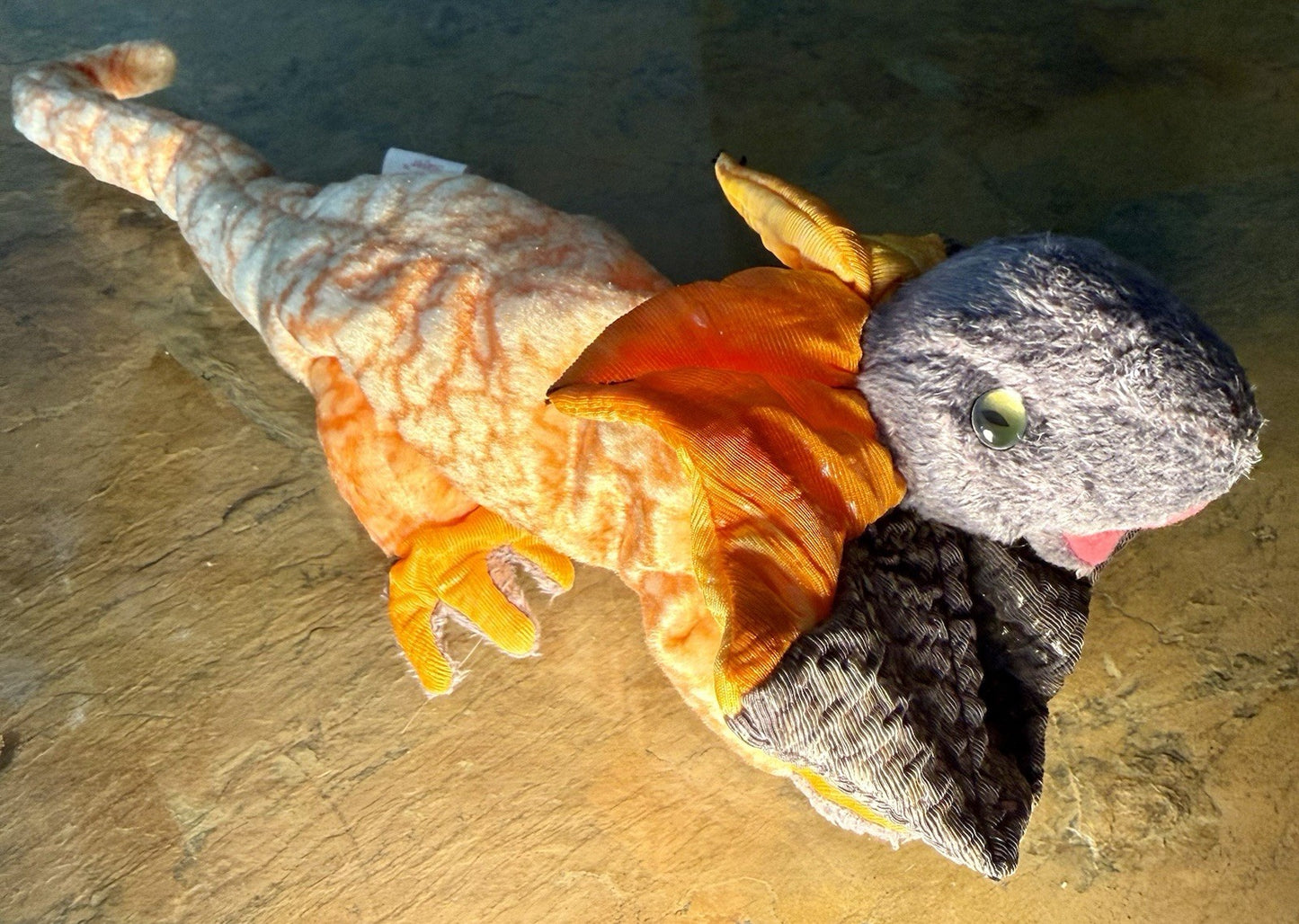 Vintage 2000 TY Beanie Babies Collection - Slayer the Frilled Lizard w/ Tags