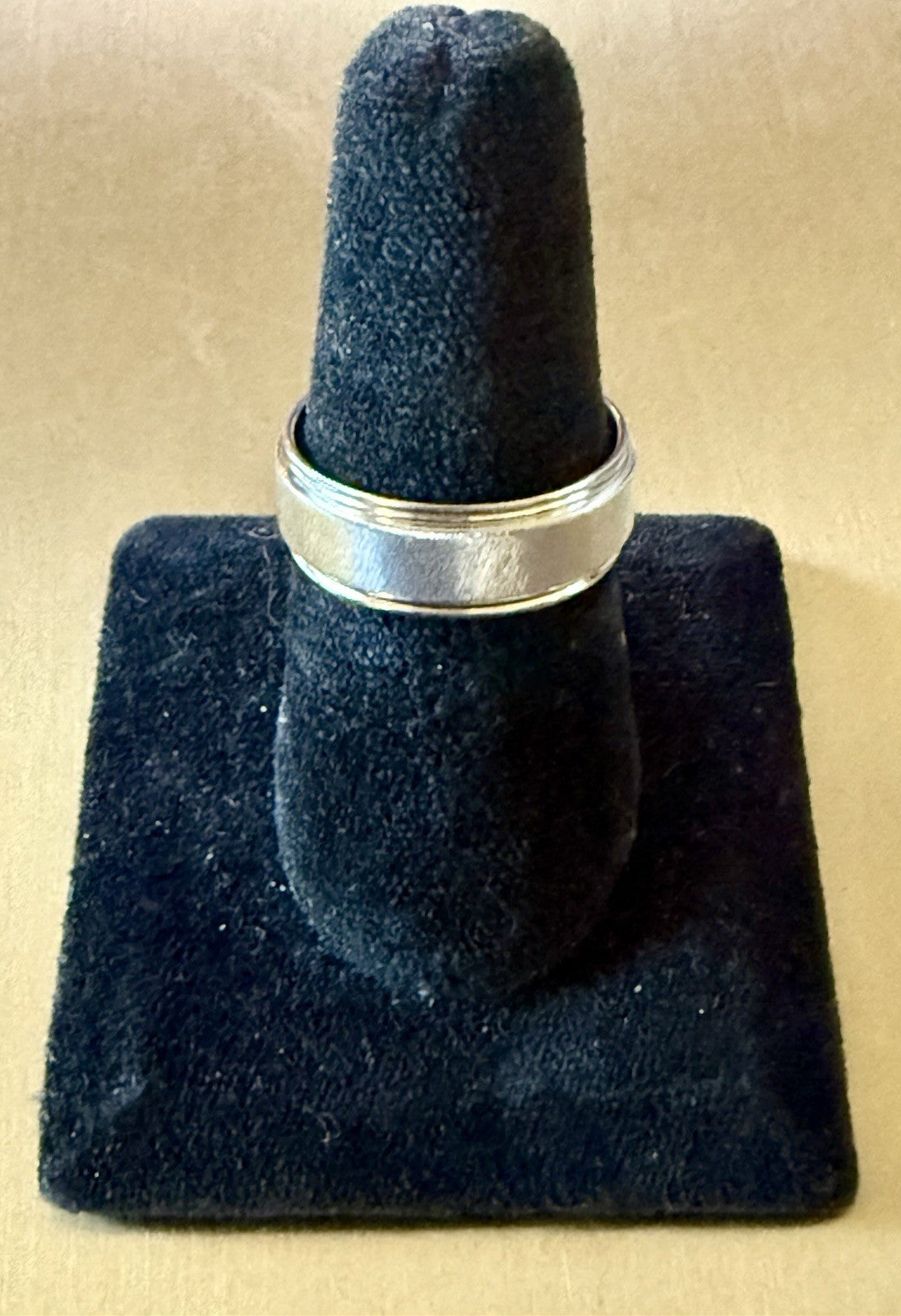 Men’s Stainless Steel Wedding Band -Size 10