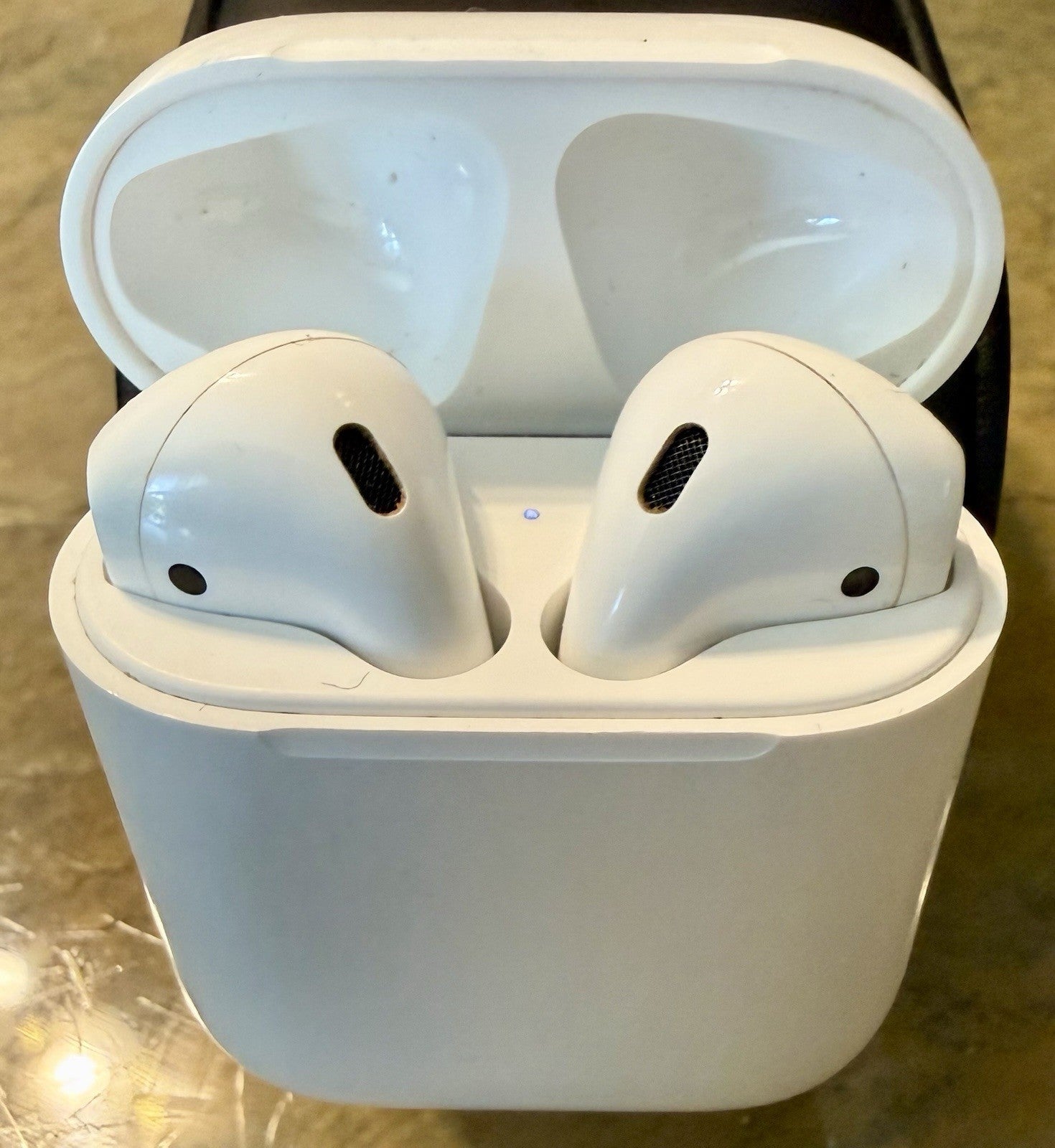 Apple AirPods 2nd Generation 
