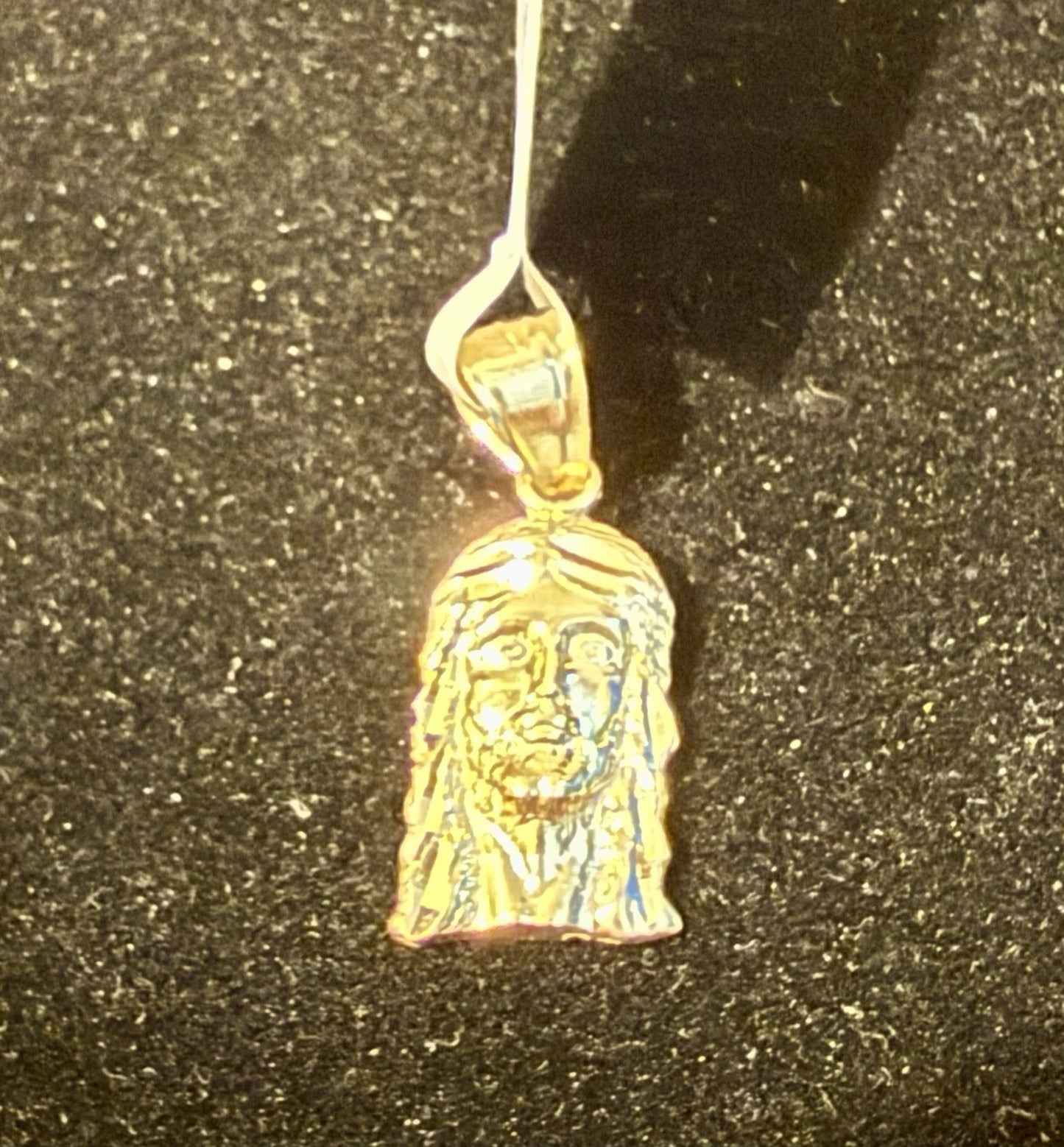 10Kt Yellow Gold Jesus Pendant (.8gms)