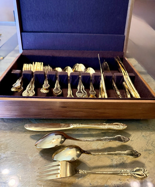 Vintage Rogers Silverplate Flatware Set Ornate Floral Handle in Wood Box