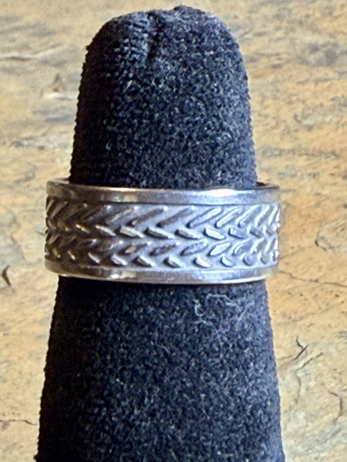 Stainless Steel Patterned Wedding Band - Size 7