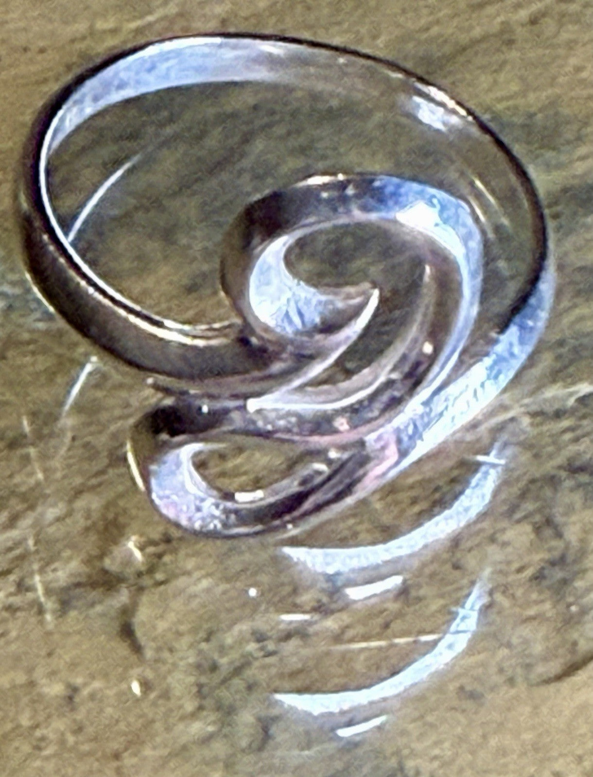 Vintage Sterling Silver Ring- Size 8.5