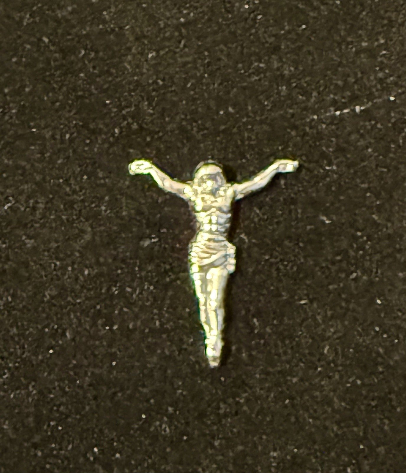 10K Gold Jesus Figure  (.18gms)