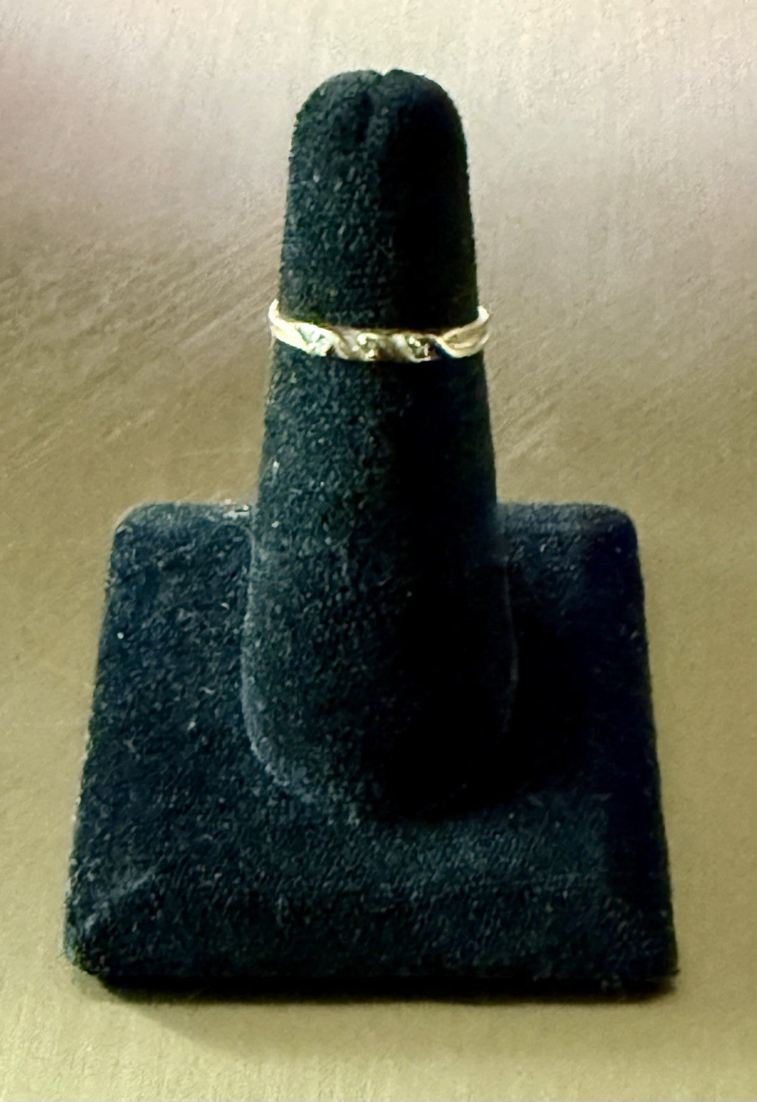 Vintage 10K Yellow Gold Diamond Band(1.37g) Size 7