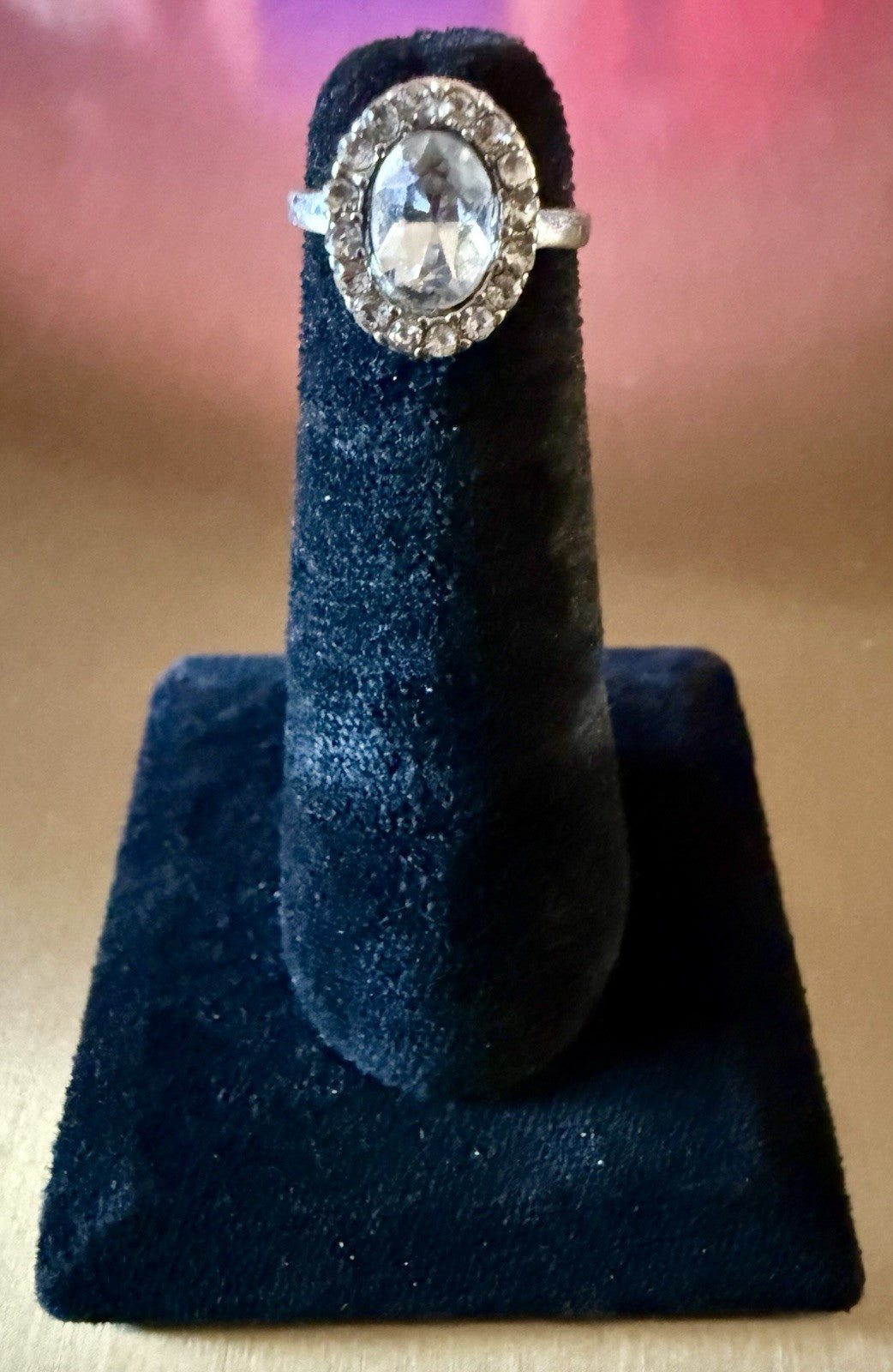 Ladies Silver Tone Ring - Size 4